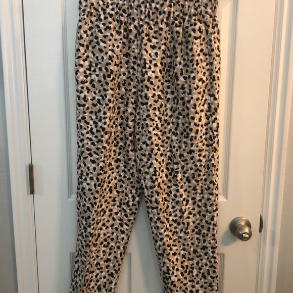 Ann Taylor animal print pants medium with pockets material lyocell/ cotton - Picture 2 of 5